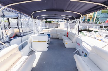 Pontoon on the inside