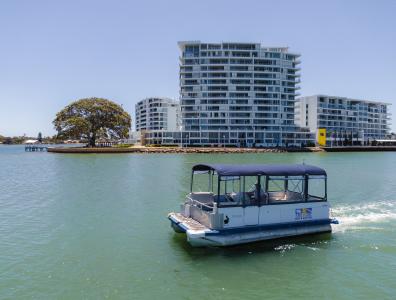Mandurah boat hire 12 seat pontoon